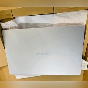 ASUS Vivobook 14